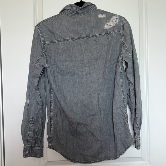 TOPMAN Distressed Gray Denim Button Down MENS Shirt XS - Picture 2 of 8